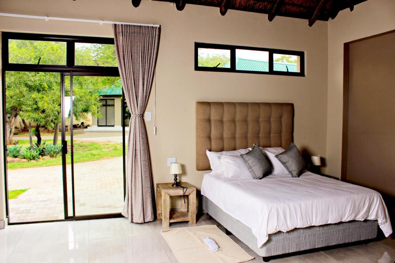 Zoe Bush Lodge Pretoria Exterior photo