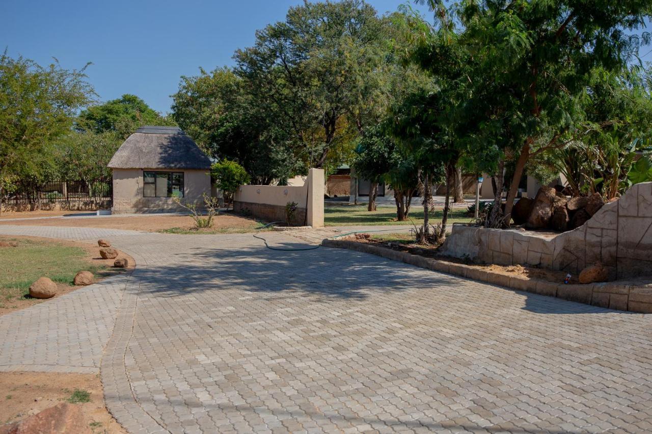 Zoe Bush Lodge Pretoria Exterior photo